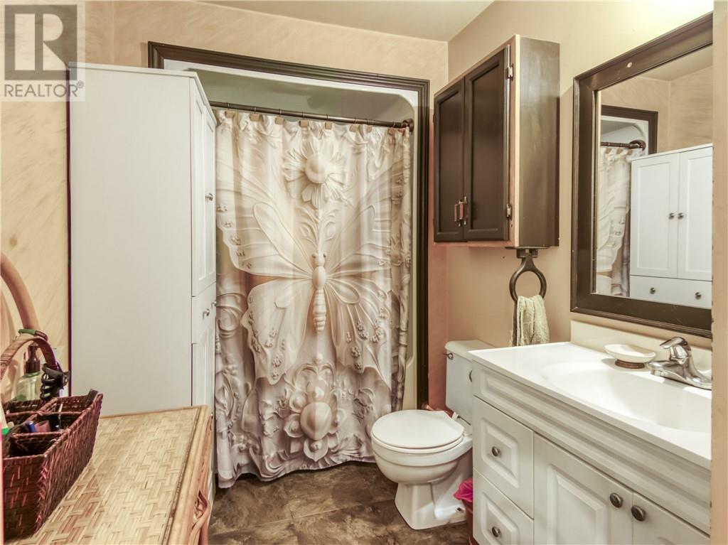 896 Red Deer Lake Road N, Wahnapitae, Ontario  P0M 3C0 - Photo 33 - 2130641