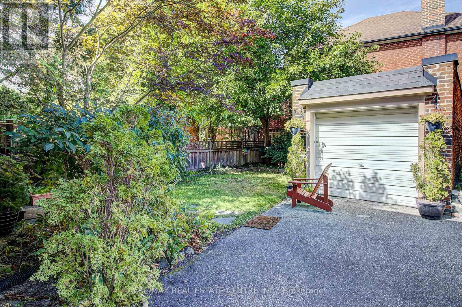 194 Lawrence Avenue E, Toronto, Ontario  M4N 1T1 - Photo 34 - C13833130