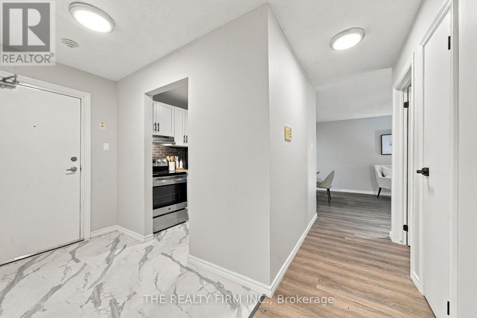 58 - 144 Conway Drive, London South, Ontario  N6E 3N3 - Photo 2 - X13834094