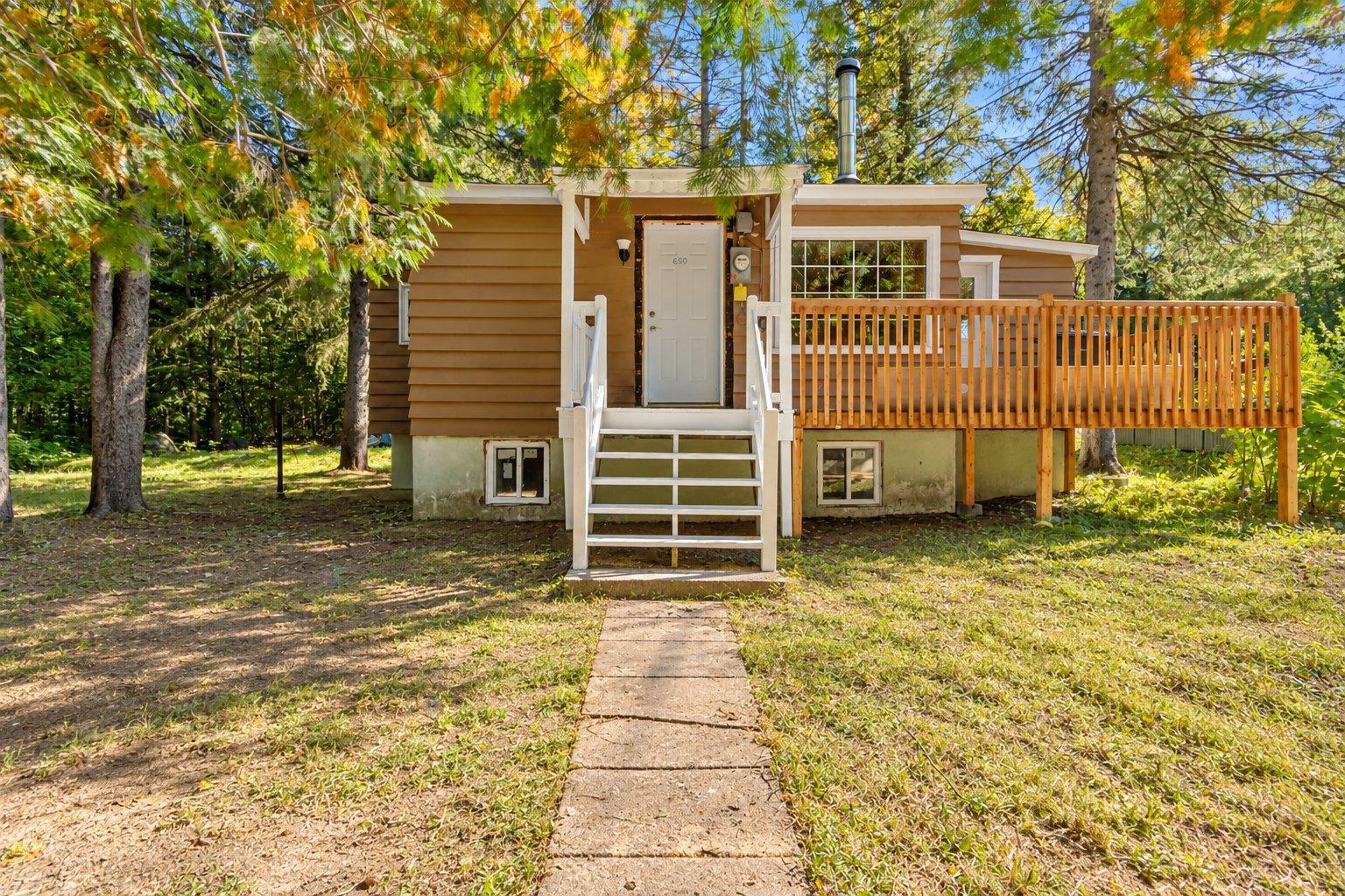 650 Rue du Lac-Pinet Saint-Calixte Quebec Canada J0K1Z0 4