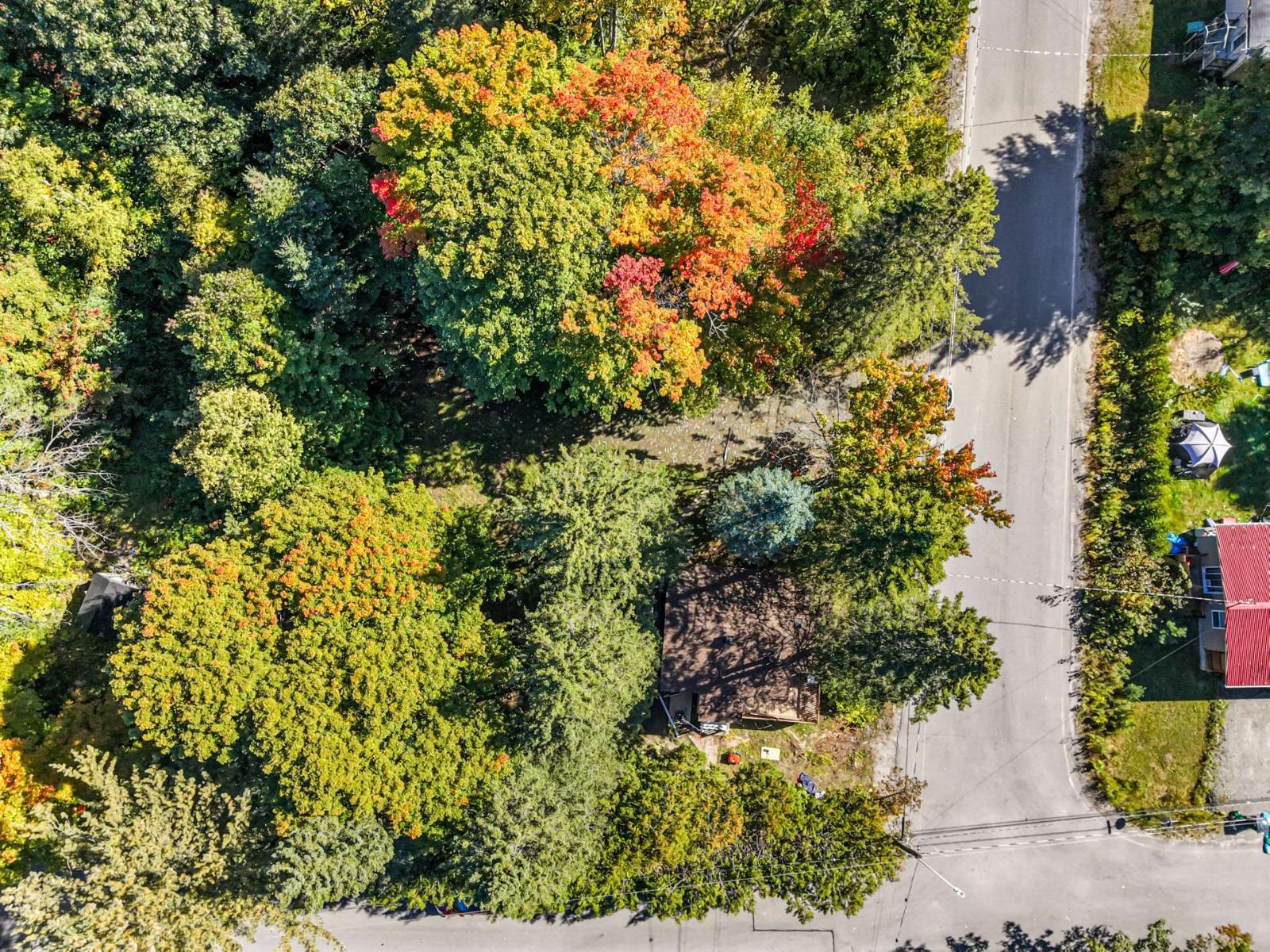 650 Rue du Lac-Pinet Saint-Calixte Quebec Canada J0K1Z0 5