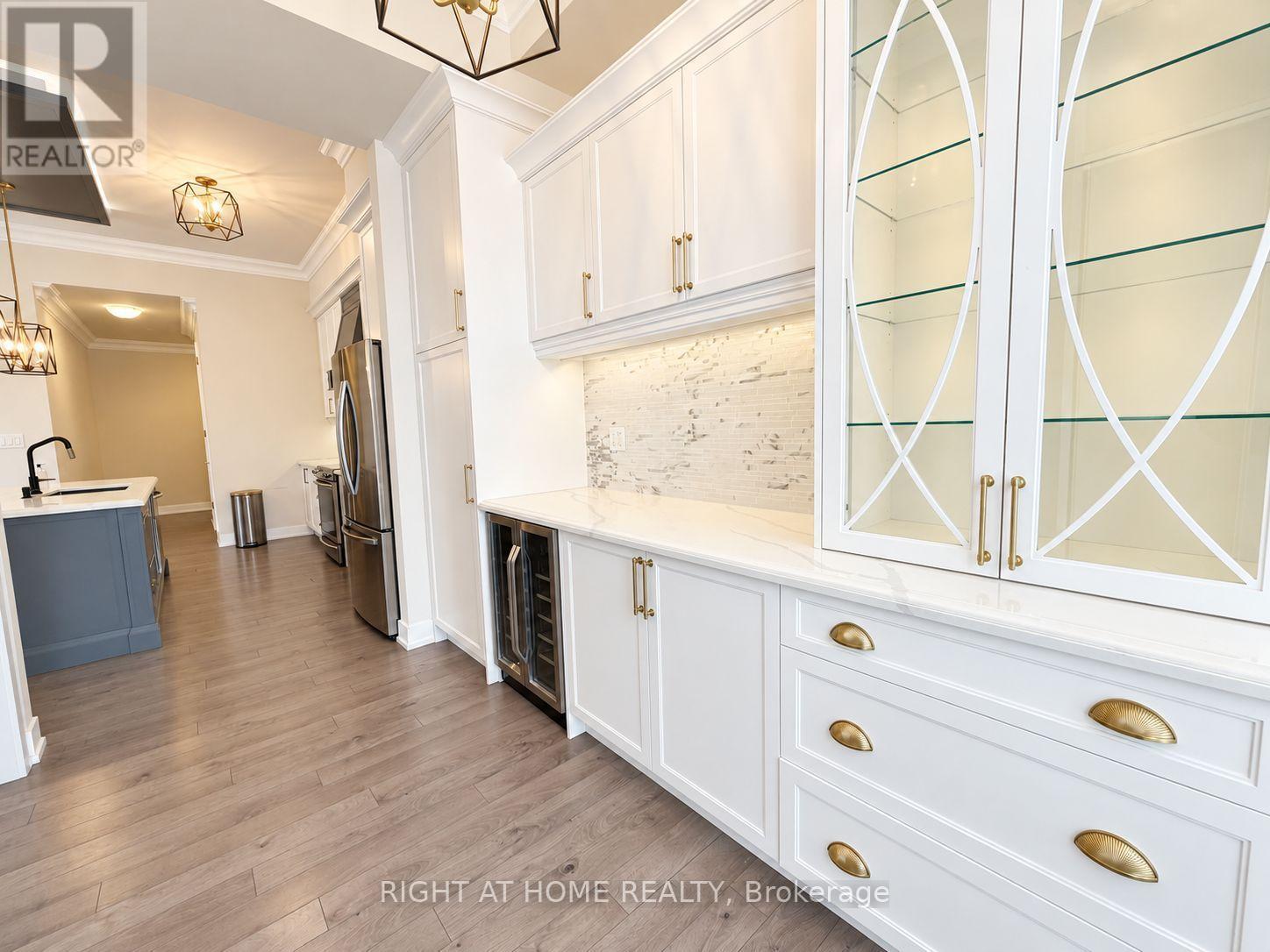 519 - 150 Oak Park Boulevard, Oakville, Ontario  L6H 0E7 - Photo 12 - W13833944