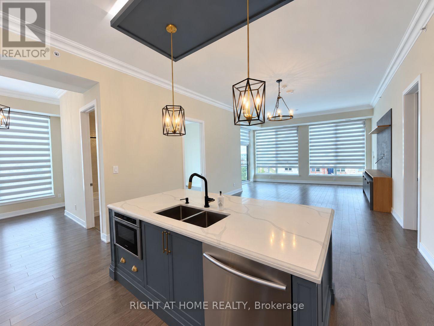 519 - 150 Oak Park Boulevard, Oakville, Ontario  L6H 0E7 - Photo 5 - W13833944