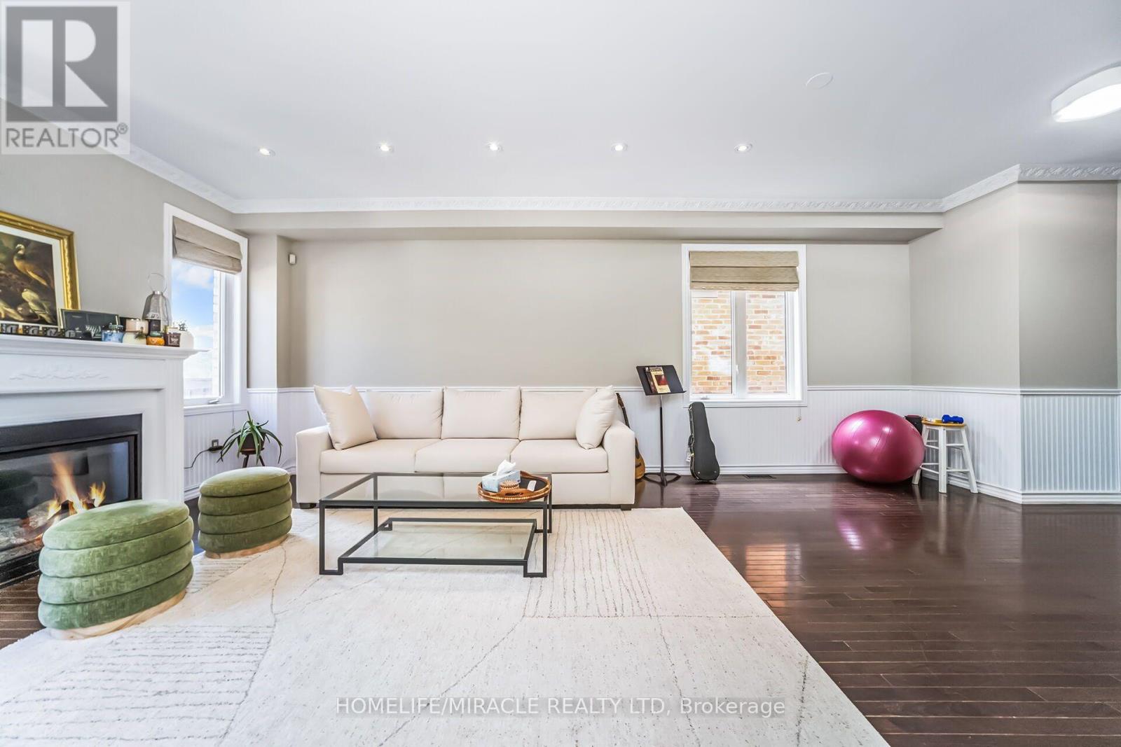 3 Losino Street, Caledon, Ontario  L7C 3N2 - Photo 8 - W13833894
