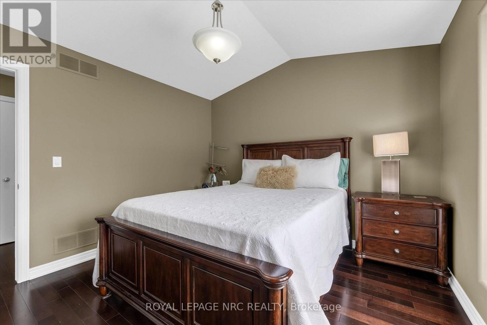 23 - 70 Elmwood Avenue, Welland, Ontario  L3C 0C1 - Photo 21 - X13834088