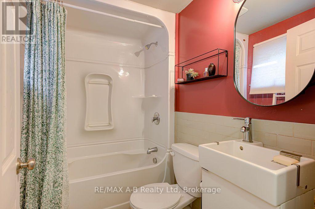 54 Mcnab Street S, Stratford, Ontario  N5A 1Z2 - Photo 21 - X13833574