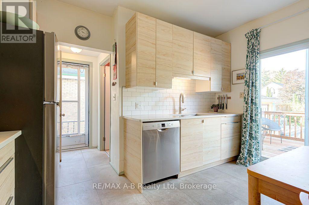 54 Mcnab Street S, Stratford, Ontario  N5A 1Z2 - Photo 15 - X13833574