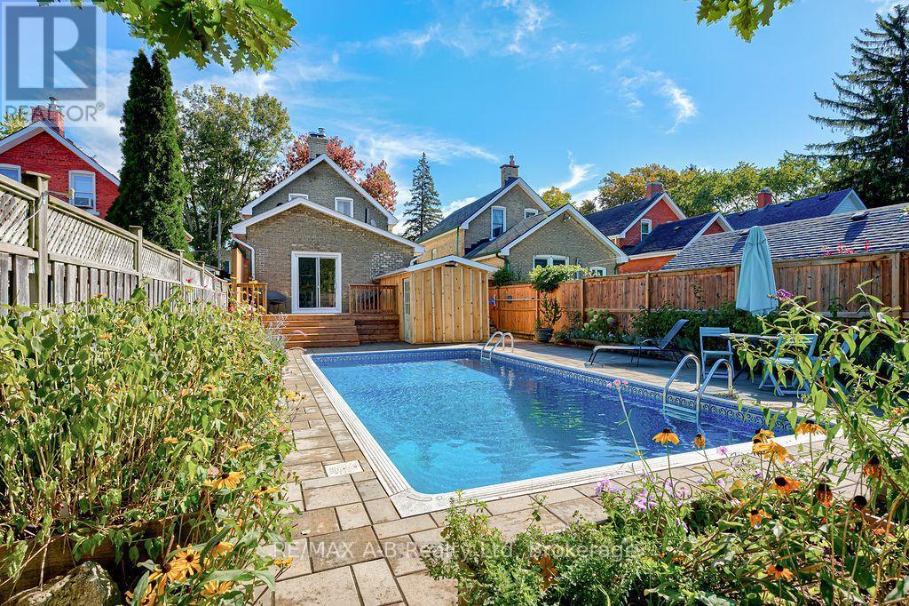 54 Mcnab Street S, Stratford, Ontario  N5A 1Z2 - Photo 34 - X13833574