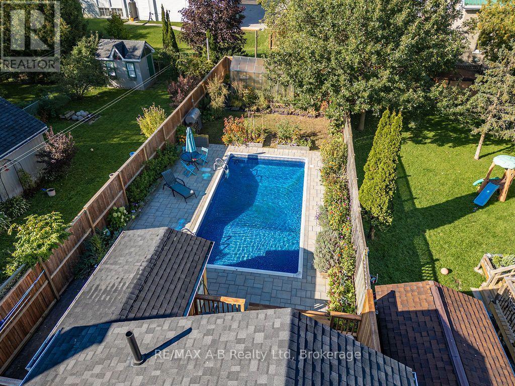 54 Mcnab Street S, Stratford, Ontario  N5A 1Z2 - Photo 42 - X13833574