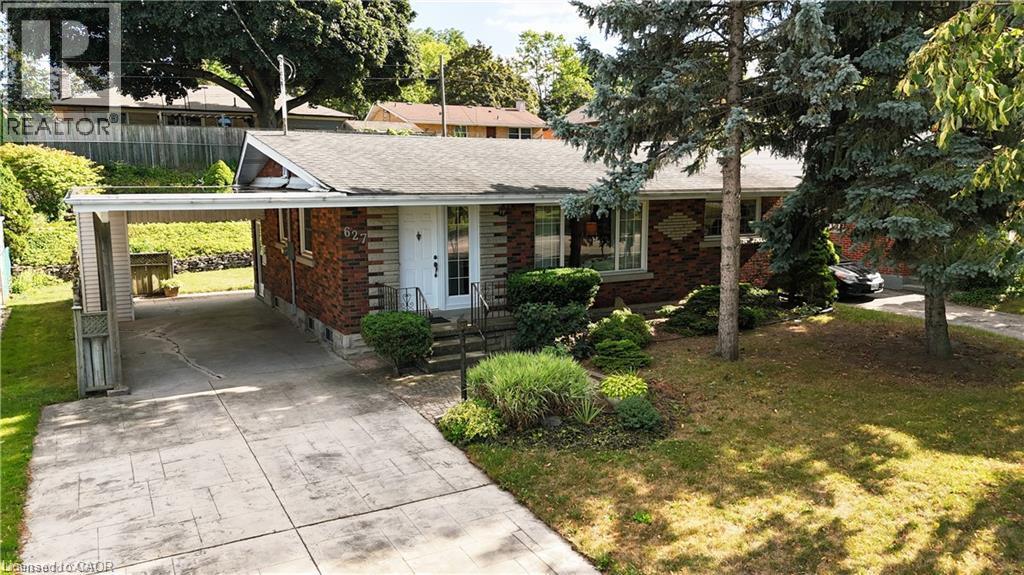 627 Krug Street, Kitchener, Ontario N2B 1L9 - Photo 1 - 40866422