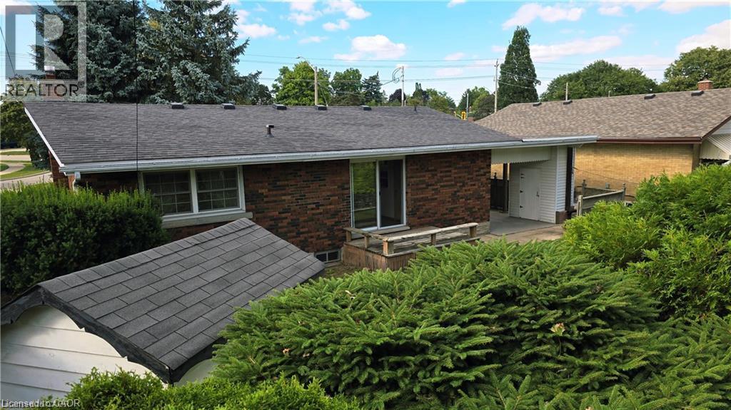 627 Krug Street, Kitchener, Ontario N2B 1L9 - Photo 6 - 40866422