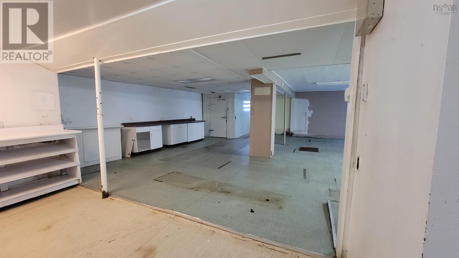 148 Main Street, Yarmouth, Nova Scotia  B5A 1B8 - Photo 10 - 202528307
