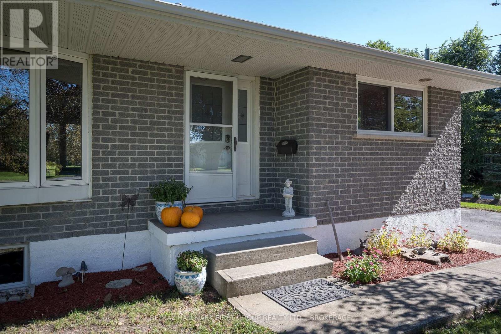 487 Coronation Boulevard, Kingston, Ontario  K7M 5R1 - Photo 2 - X13834210