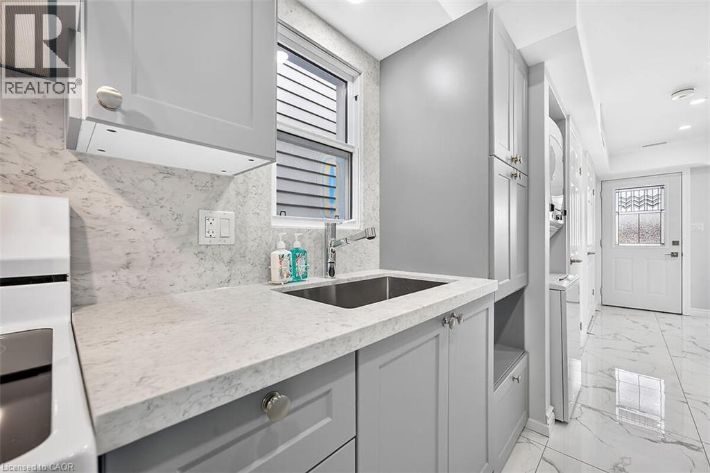 4 Albemarle Street, Hamilton, Ontario  L8L 7G3 - Photo 12 - 40866241