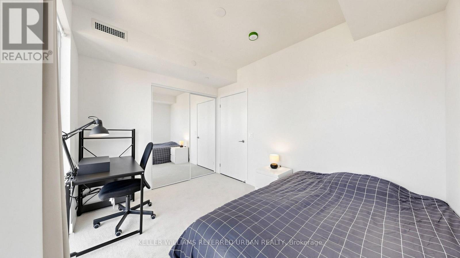 2403 - 238 Simcoe Street, Toronto (Kensington-Chinatown), Ontario  M5T 1T4 - Photo 14 - C13834150