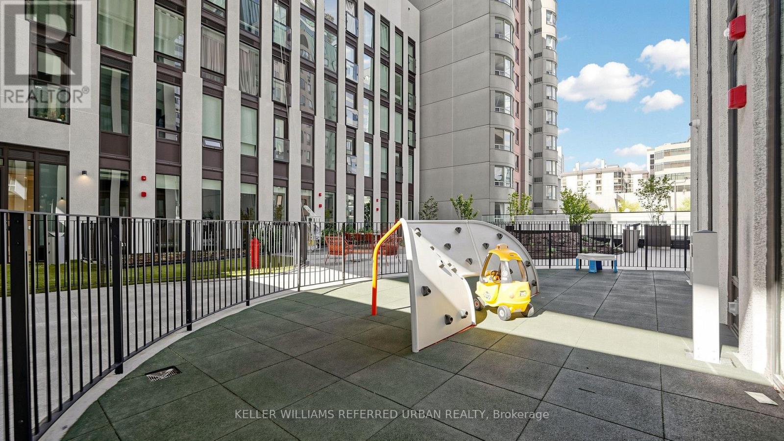 2403 - 238 Simcoe Street, Toronto (Kensington-Chinatown), Ontario  M5T 1T4 - Photo 29 - C13834150