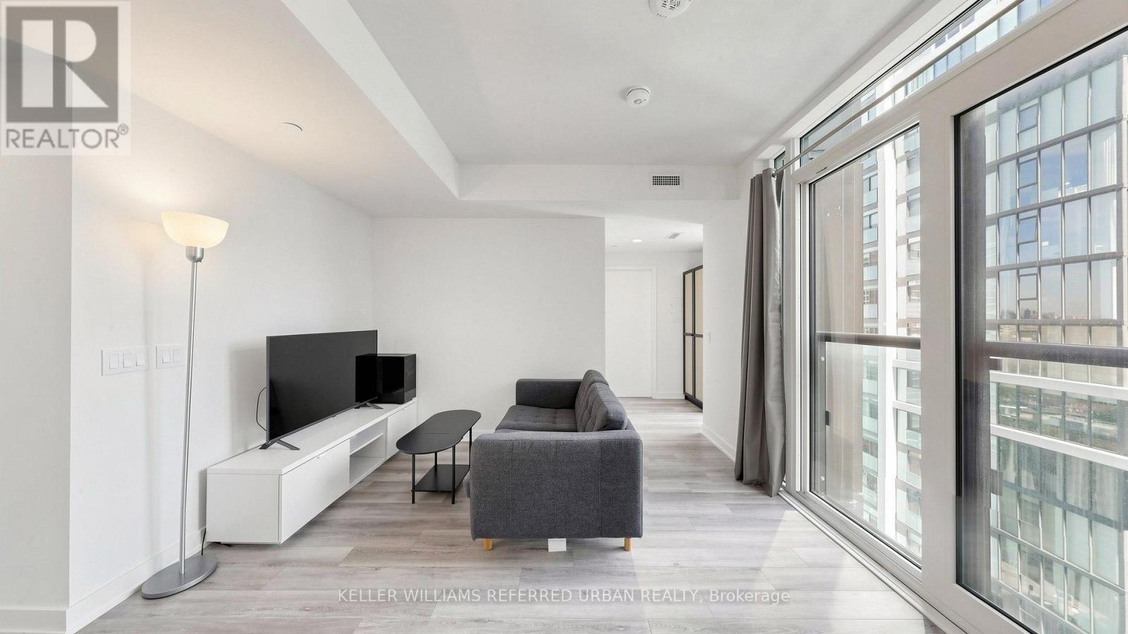 2403 - 238 Simcoe Street, Toronto (Kensington-Chinatown), Ontario  M5T 1T4 - Photo 4 - C13834150