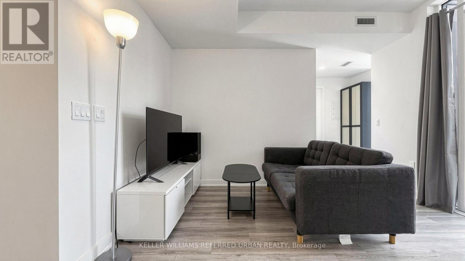 2403 - 238 Simcoe Street, Toronto (Kensington-Chinatown), Ontario  M5T 1T4 - Photo 8 - C13834150