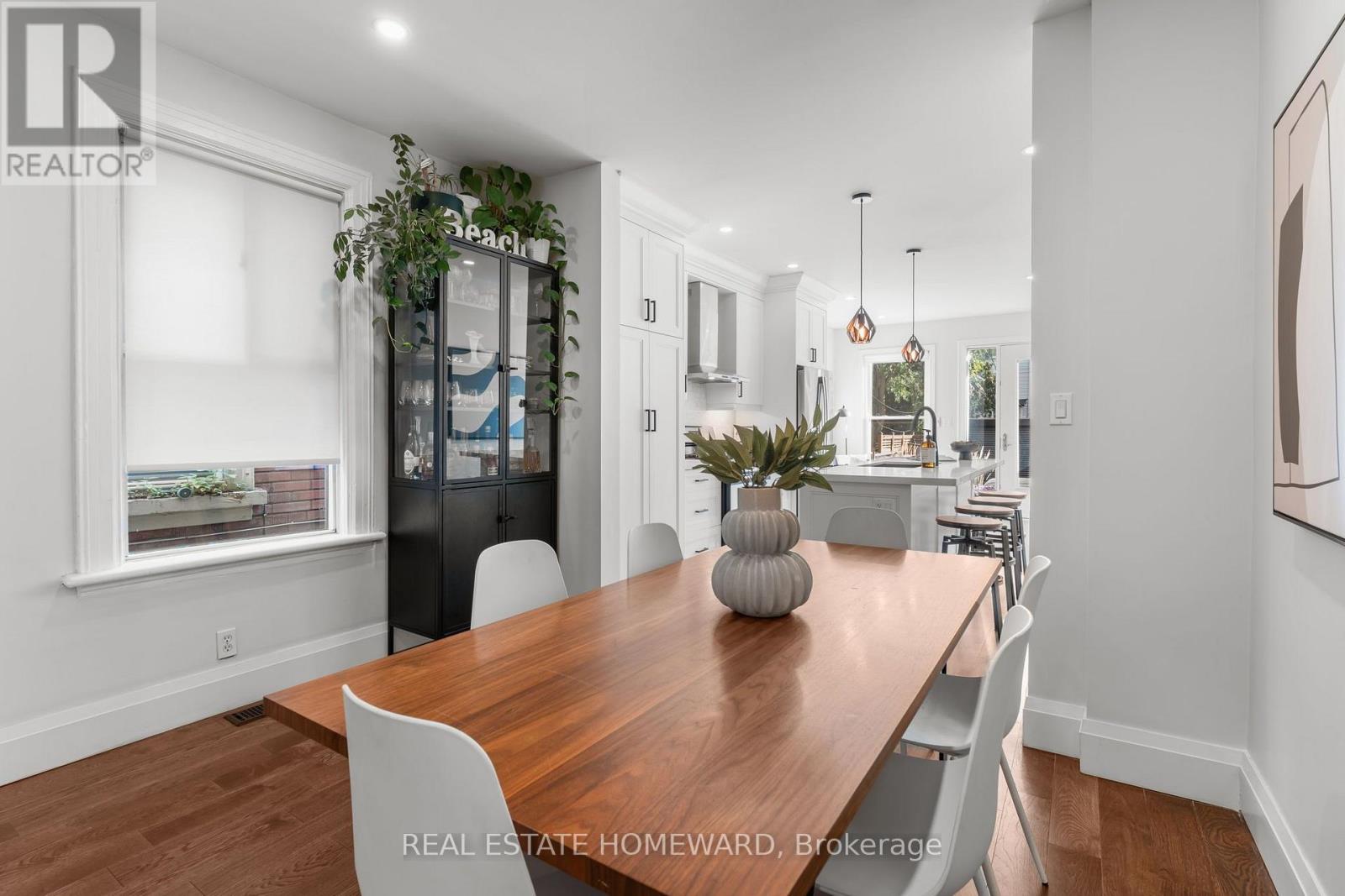43 Caroline Avenue, Toronto, Ontario  M4M 2X6 - Photo 9 - E13834140