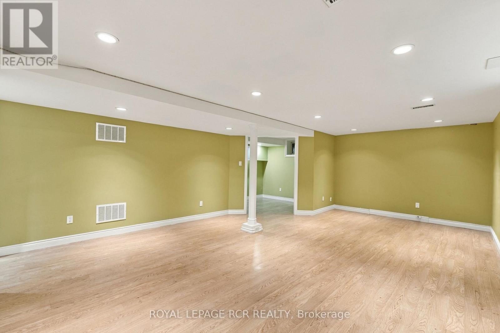 70 Tecumseh Drive, Aurora, Ontario  L4G 2X4 - Photo 24 - N13809044