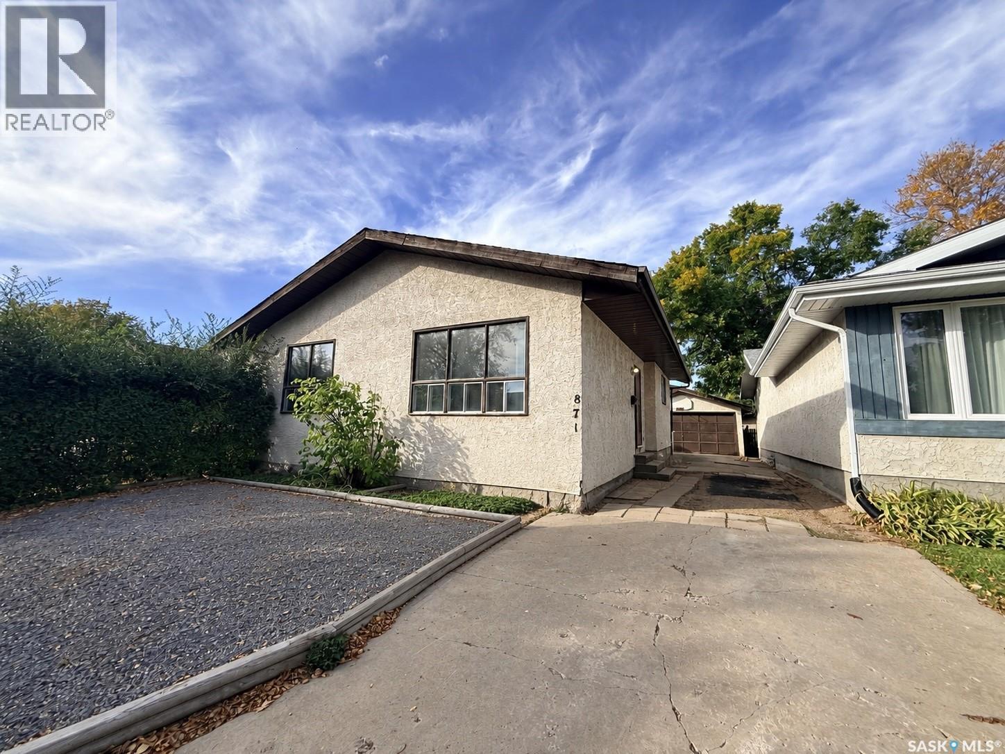 871 Morris Crescent N, Regina, Saskatchewan  S4X 2W4 - Photo 2 - SK049700