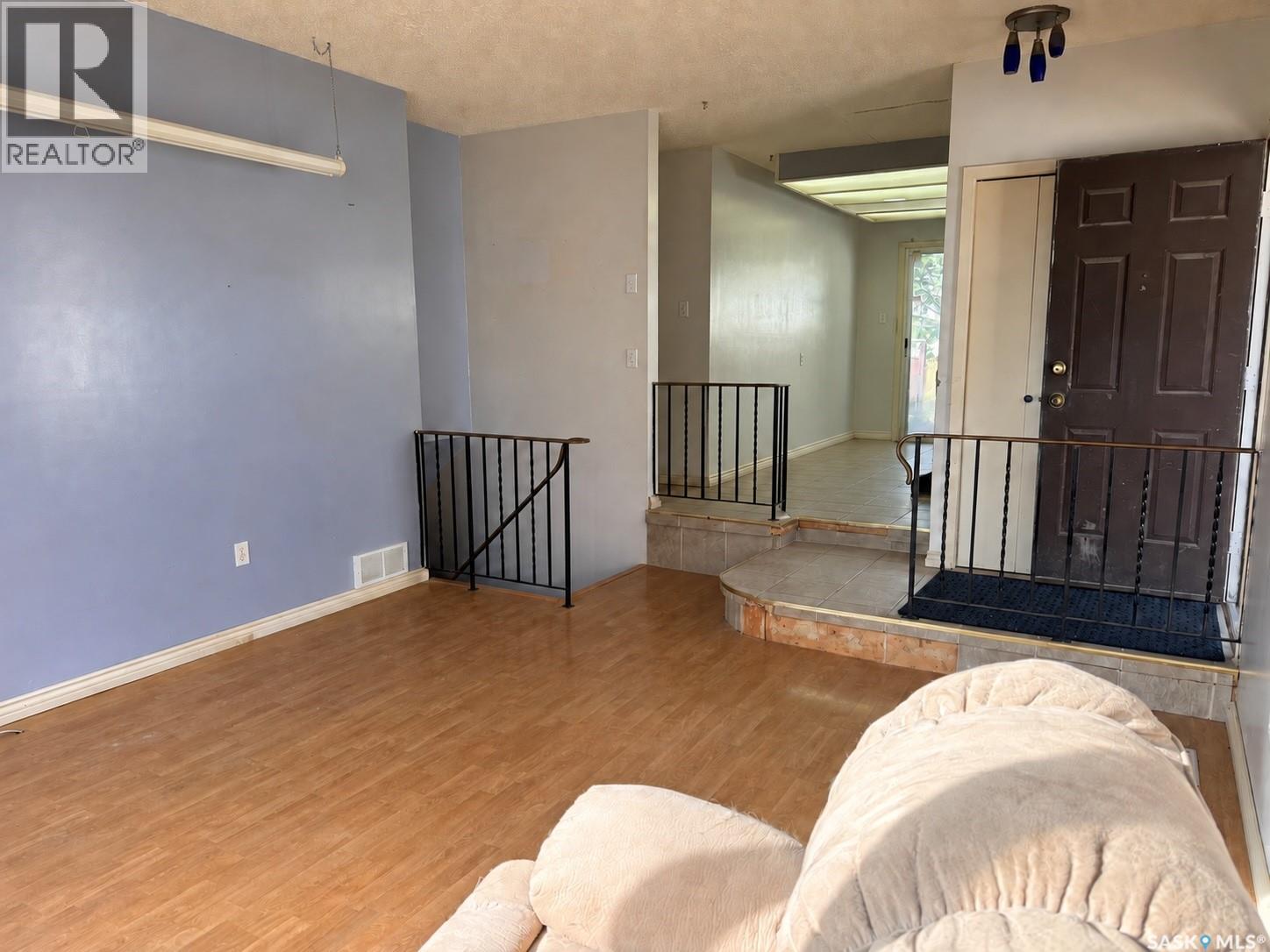 871 Morris Crescent N, Regina, Saskatchewan  S4X 2W4 - Photo 4 - SK049700