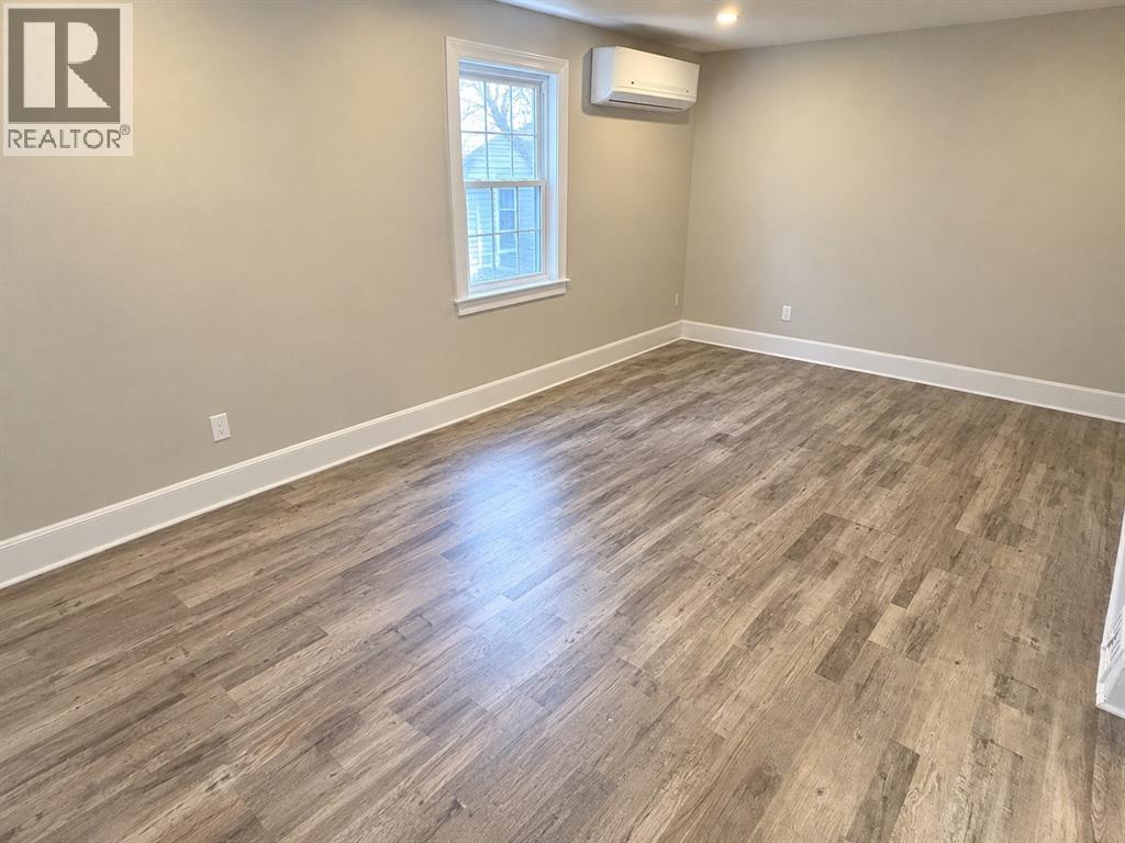 116 Cameron Street, Sarnia, Ontario  N7T 4A8 - Photo 13 - 26023671
