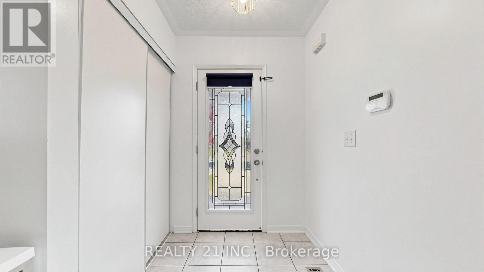 174 Honeyman Drive, Clarington, Ontario  L1C 0J2 - Photo 4 - E13832938