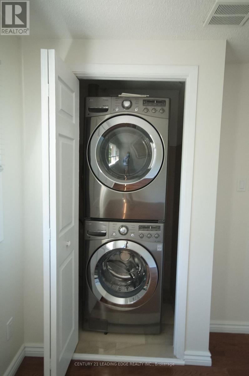 Upper - 62 Daniels Crescent, Ajax, Ontario  L1T 1Y6 - Photo 9 - E13830148