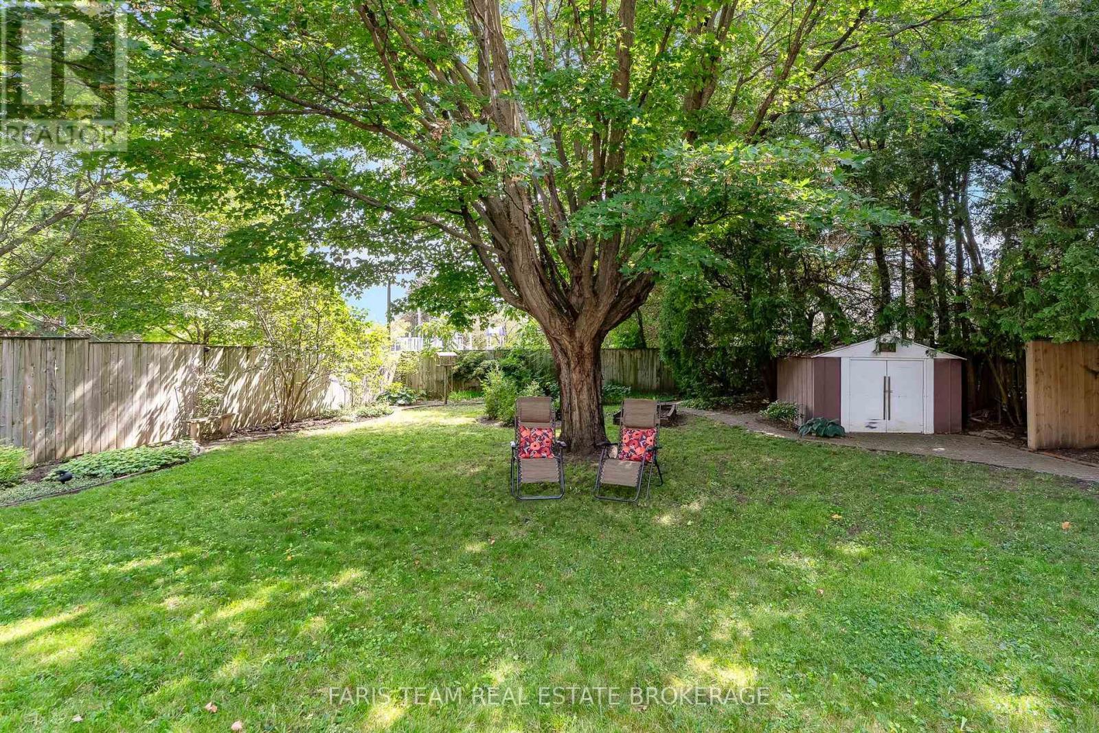 90 Bedford Park Avenue, Richmond Hill, Ontario  L4C 2N8 - Photo 38 - N13777280