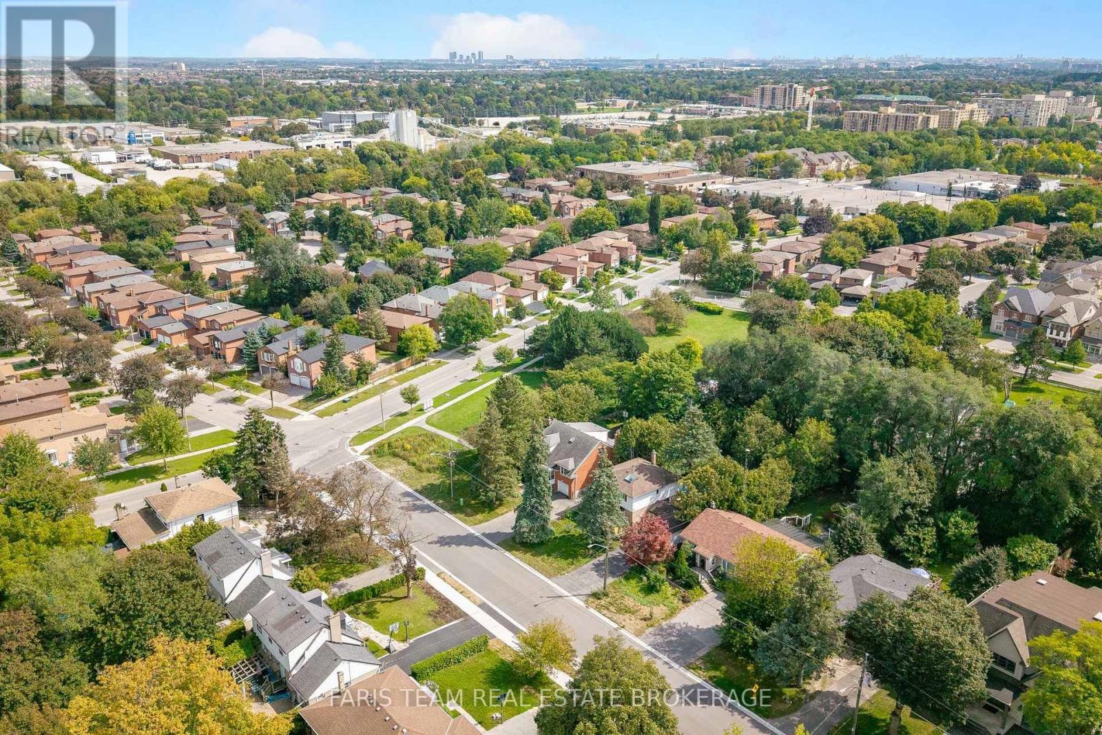 90 Bedford Park Avenue, Richmond Hill, Ontario  L4C 2N8 - Photo 45 - N13777280