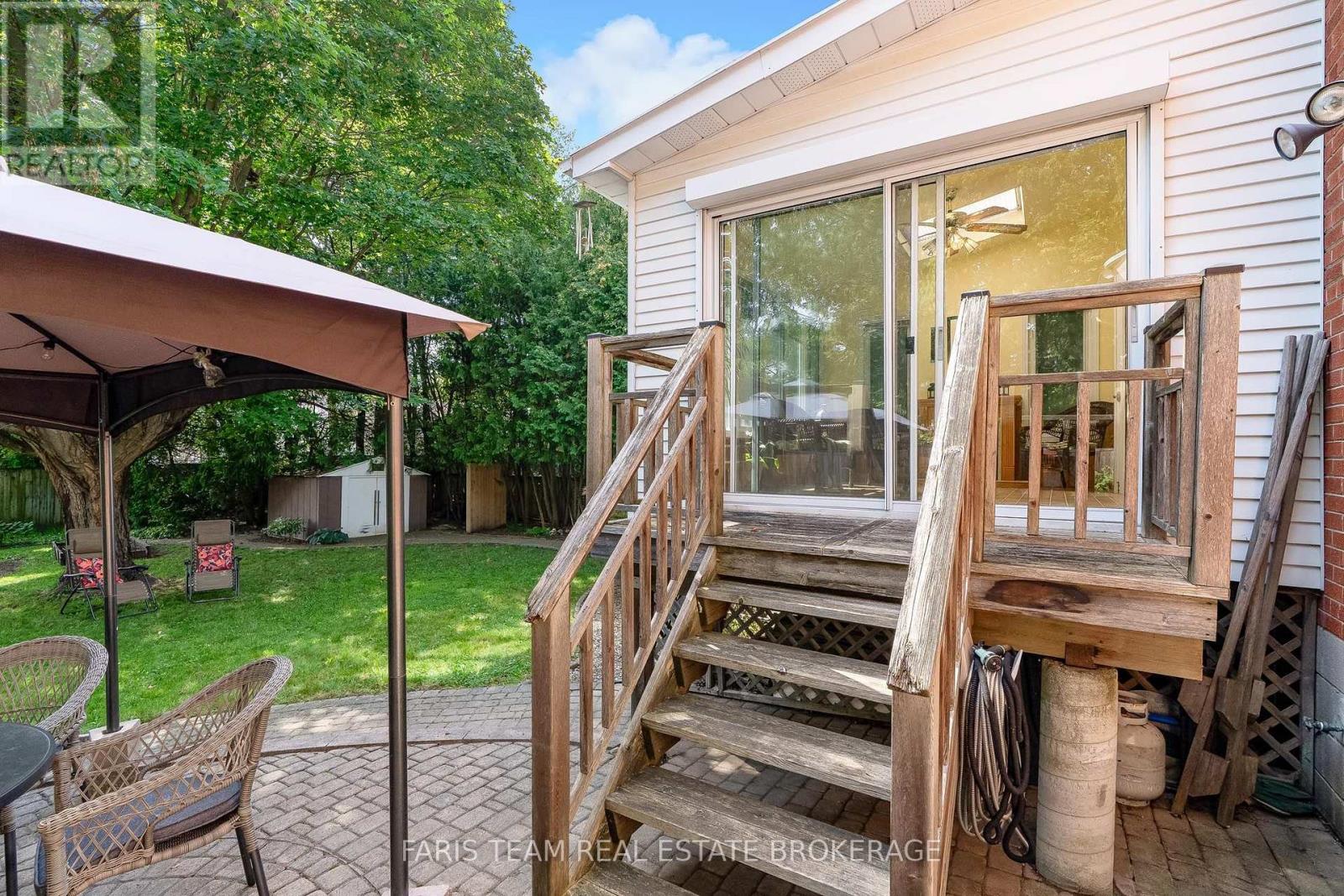 90 Bedford Park Avenue, Richmond Hill, Ontario  L4C 2N8 - Photo 33 - N13777280
