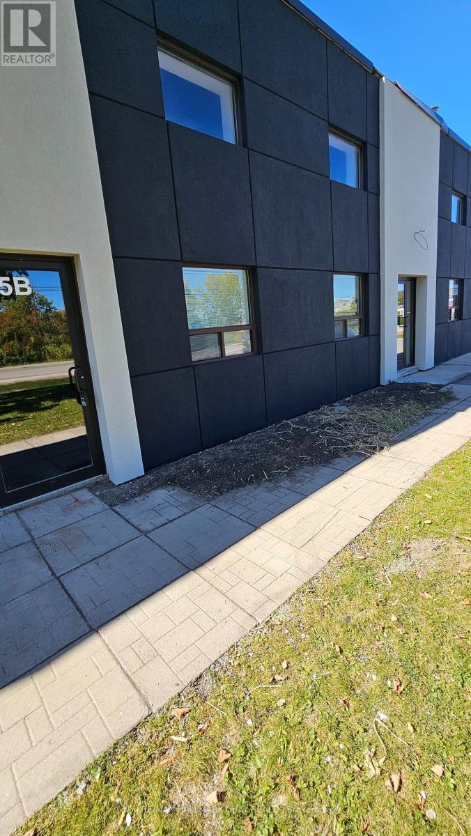 B - 5 ONTARIO STREET, Orillia, Ontario