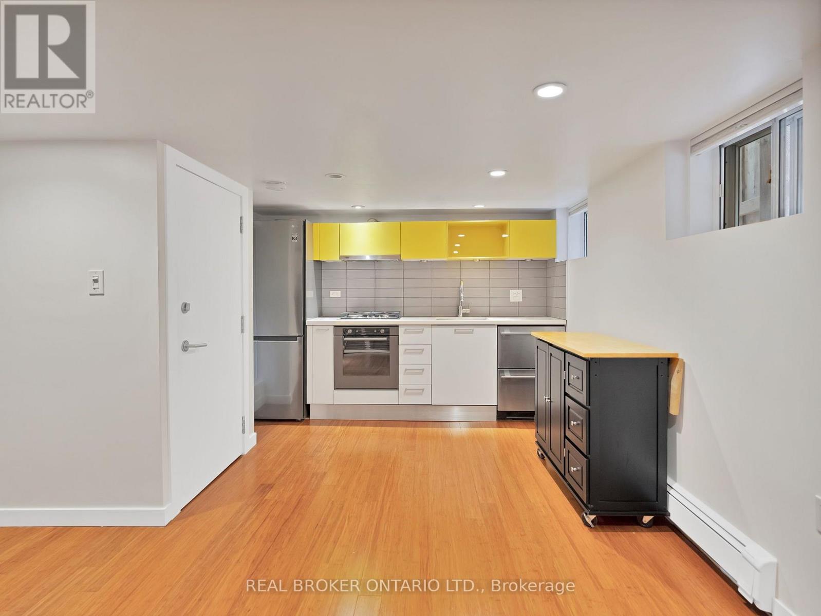 671 Scarlett Road, Toronto, Ontario  M9P 2T2 - Photo 29 - W13701008
