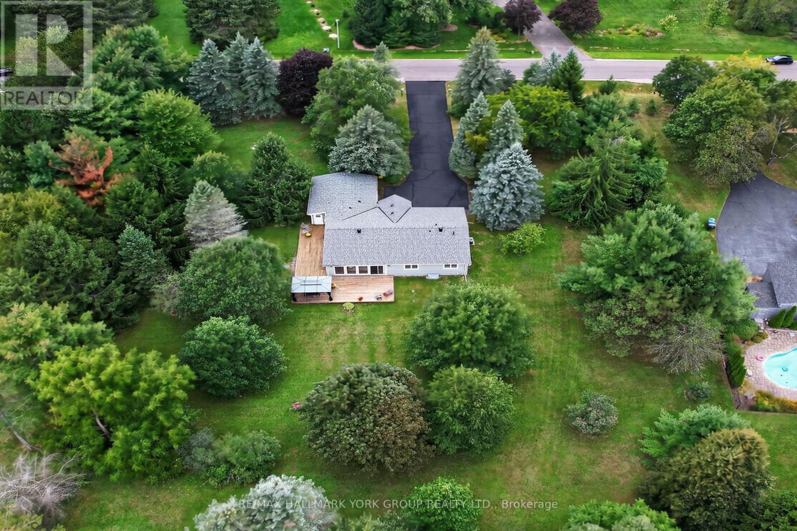 21 Birchview Drive, Caledon, Ontario  L7K 0L6 - Photo 2 - W13795234