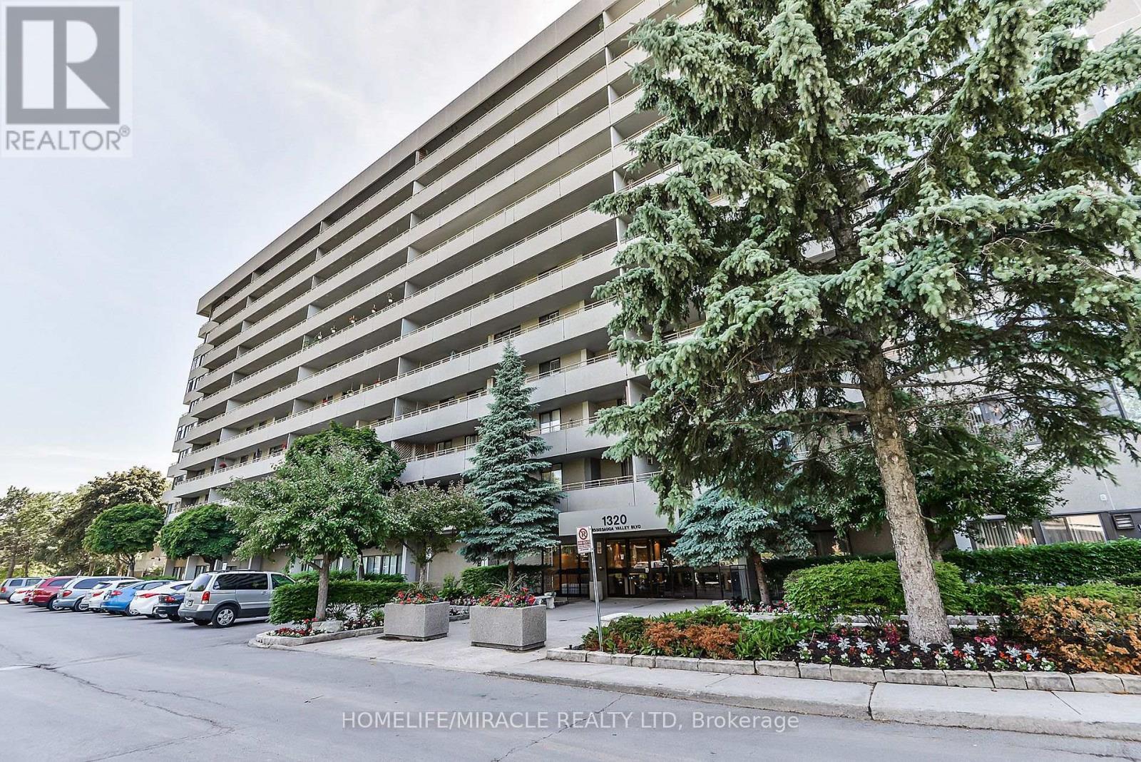 209 - 1320 Mississauga Valley Boulevard, Mississauga, Ontario  L5A 3S9 - Photo 2 - W13834090