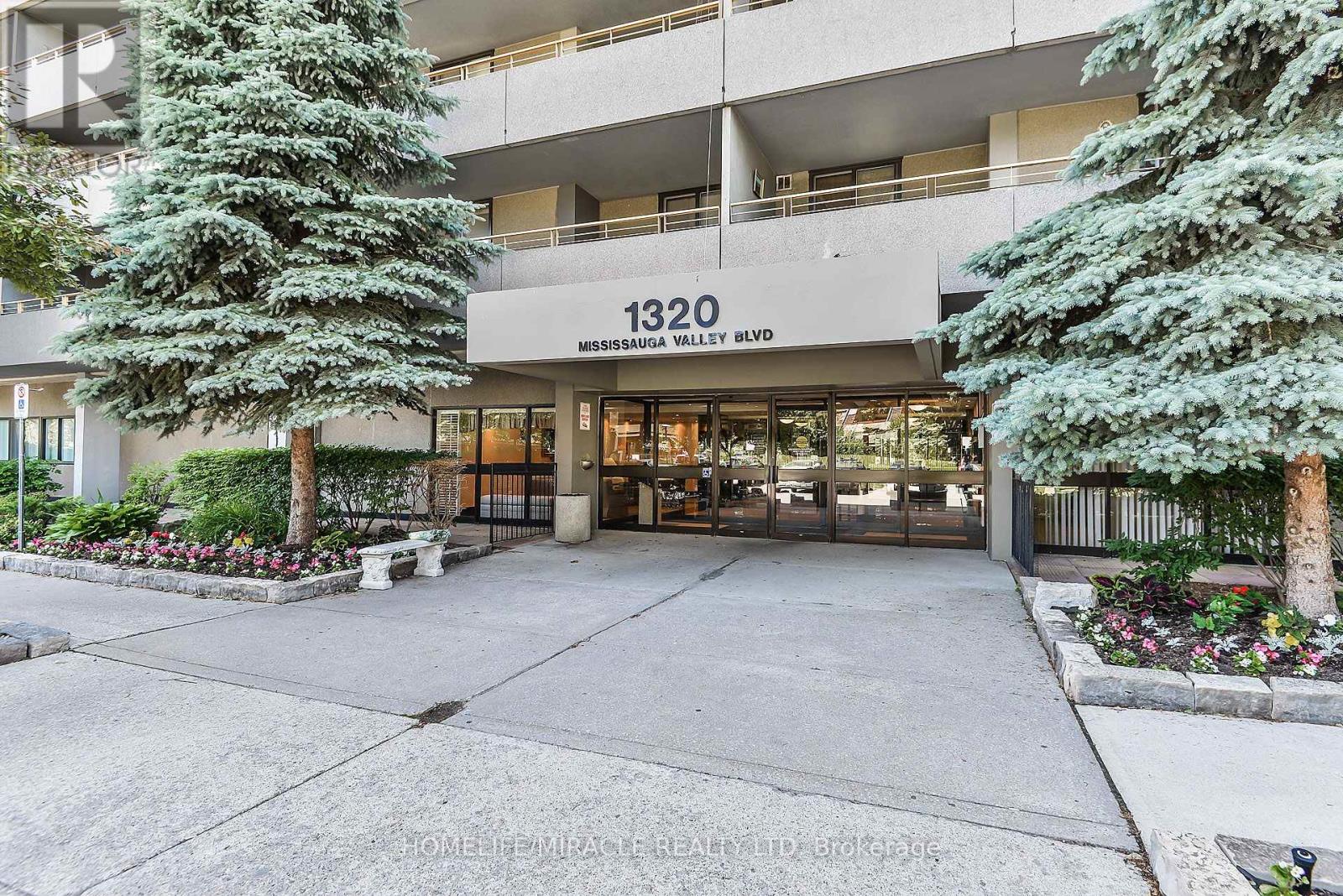 209 - 1320 Mississauga Valley Boulevard, Mississauga, Ontario  L5A 3S9 - Photo 3 - W13834090