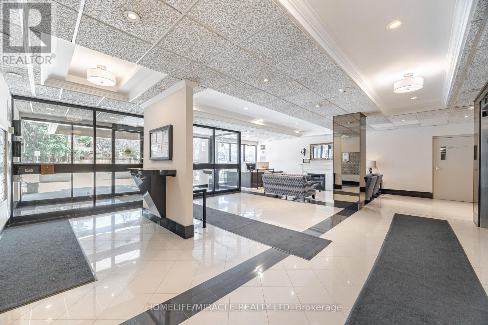 209 - 1320 Mississauga Valley Boulevard, Mississauga, Ontario  L5A 3S9 - Photo 5 - W13834090