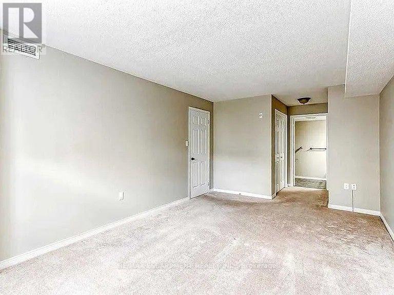 F405 - 216 Plains Road W, Burlington, Ontario  L7T 4K8 - Photo 14 - W13834098