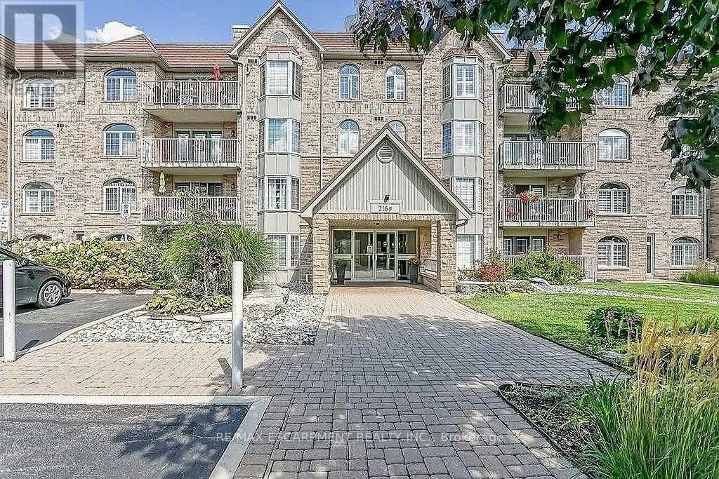 F405 - 216 Plains Road W, Burlington, Ontario  L7T 4K8 - Photo 2 - W13834098