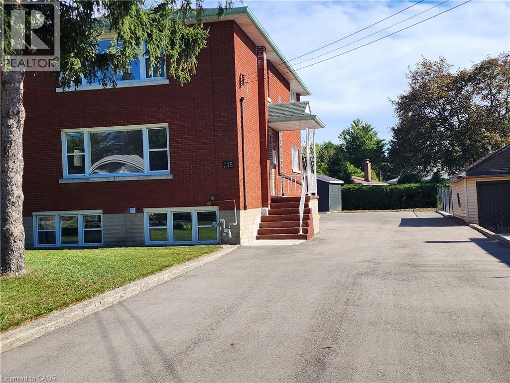 215 BELLEVIEW Avenue, Kitchener, Ontario