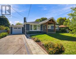 38 ENMORE AVENUE, Hamilton, Ontario