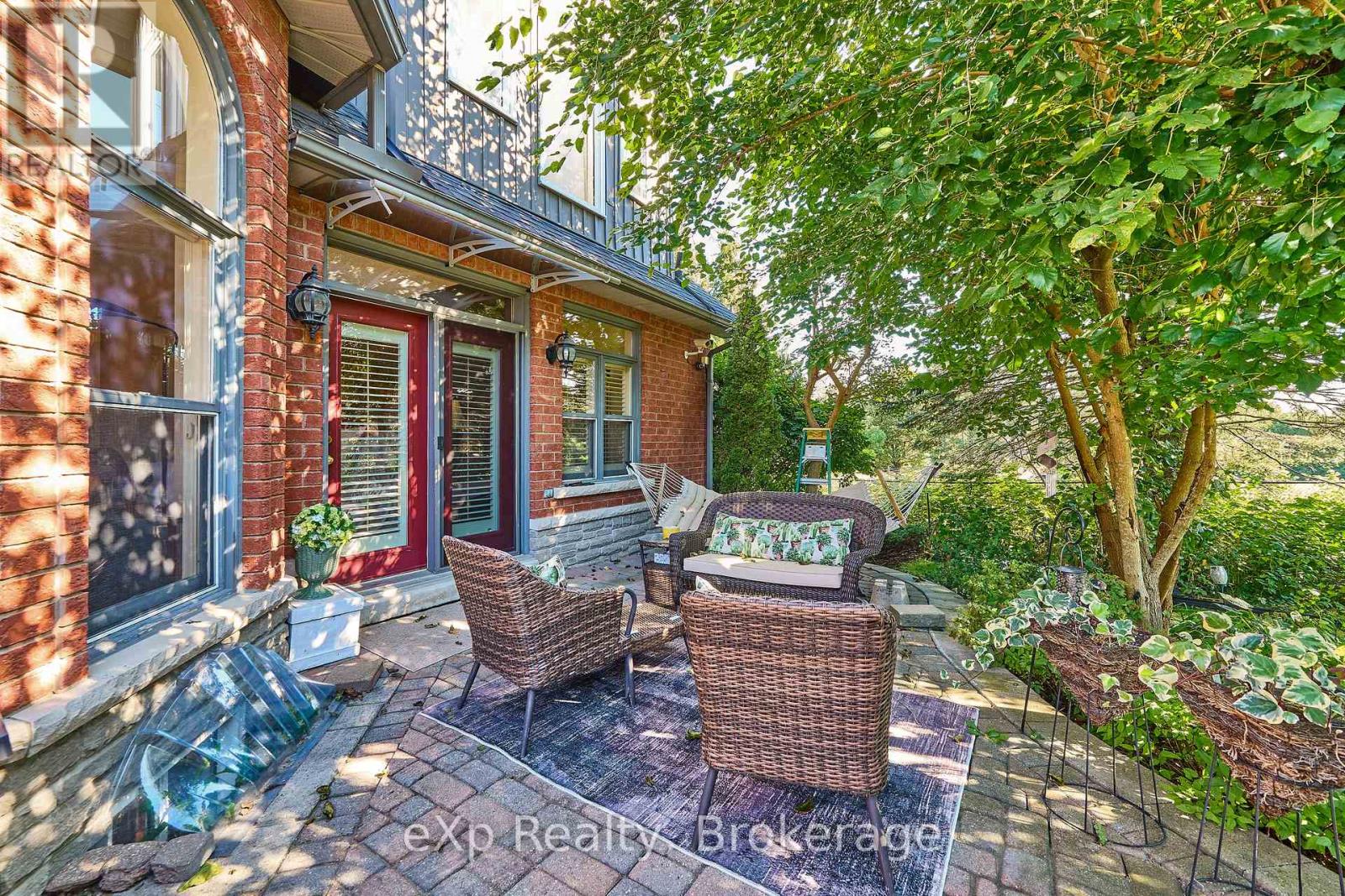 7860 Cedarbrook Trail, Whitby, Ontario  L1M 1L8 - Photo 10 - E13834276