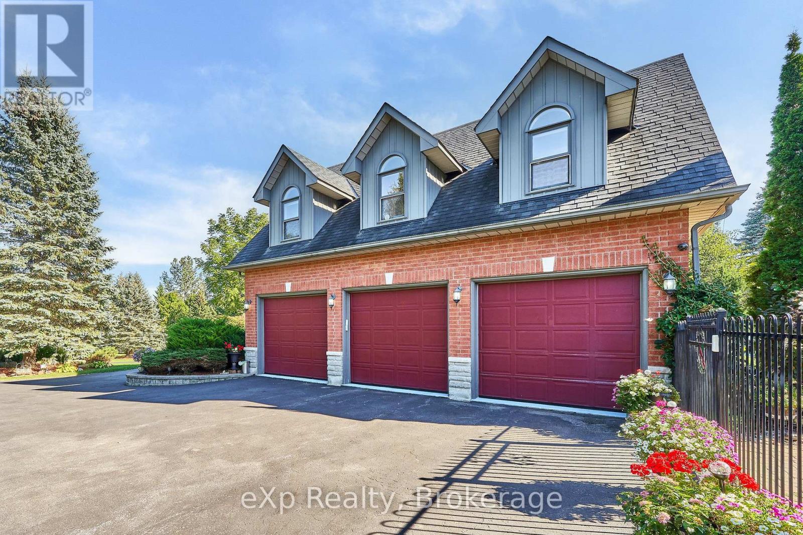 7860 Cedarbrook Trail, Whitby, Ontario  L1M 1L8 - Photo 8 - E13834276