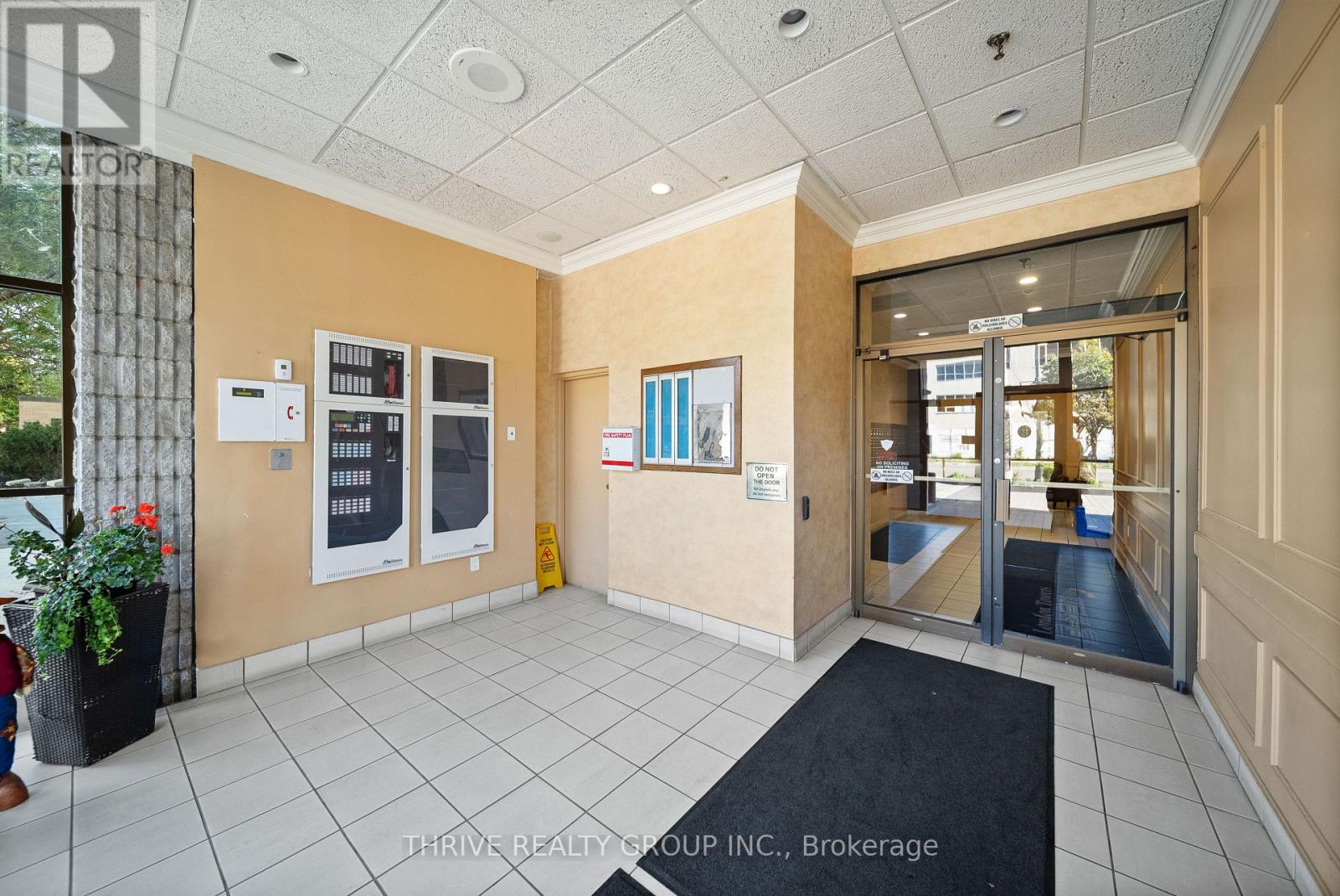 904 - 389 Dundas Street, London East, Ontario  N6B 3L5 - Photo 2 - X13834380