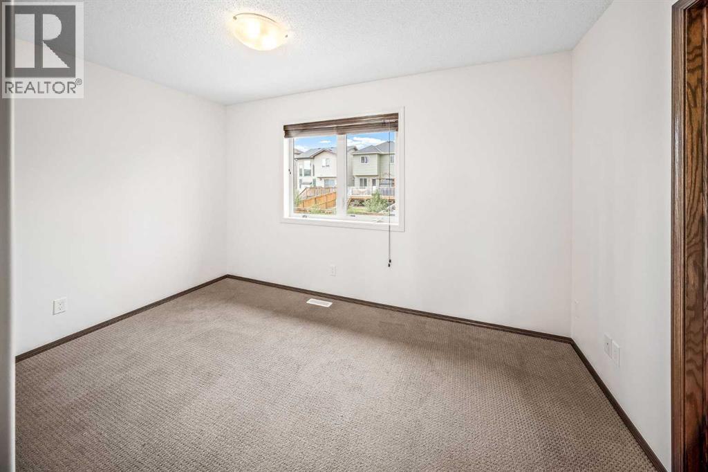 137 Sage Valley Close NW
