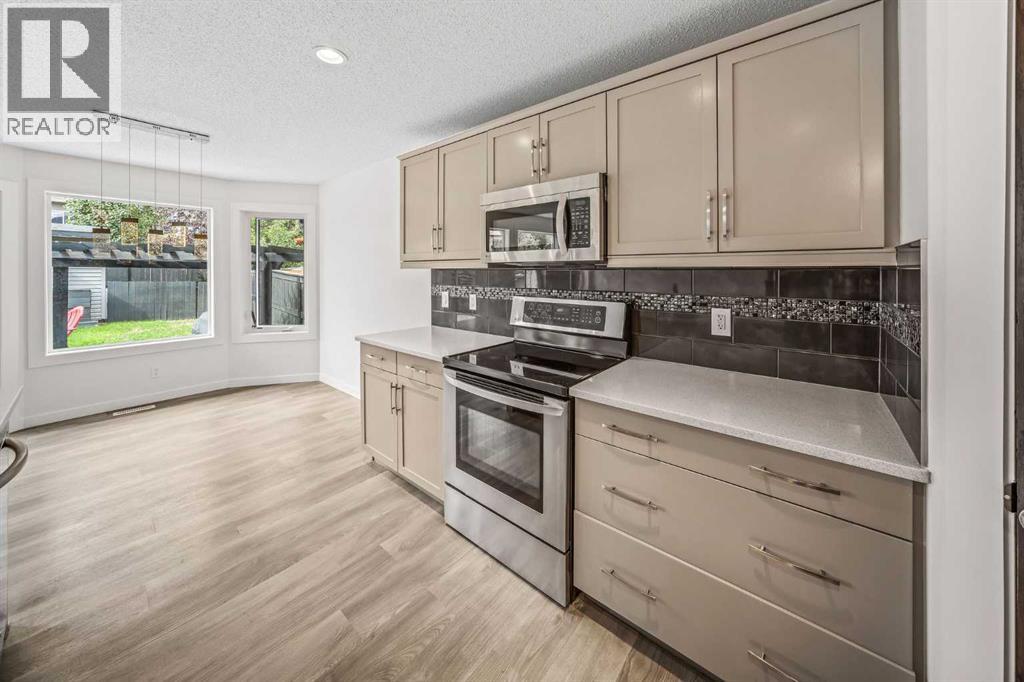 137 Sage Valley Close NW