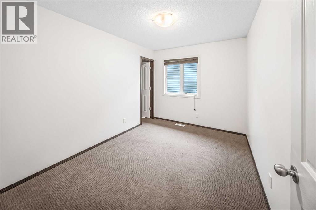 137 Sage Valley Close NW