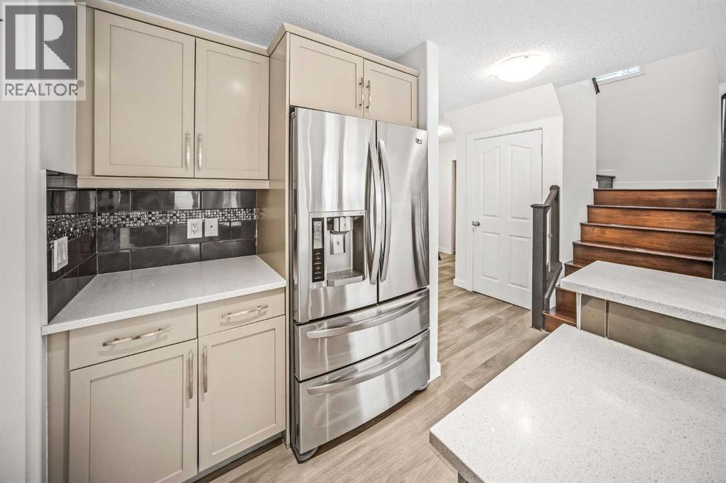137 Sage Valley Close NW
