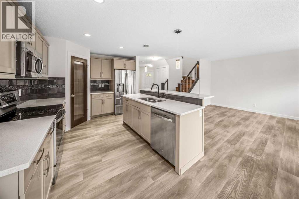 137 Sage Valley Close NW